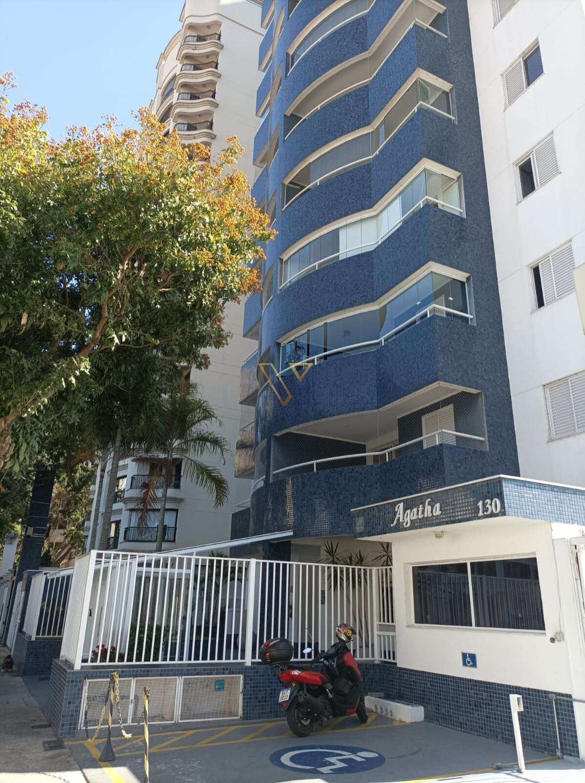 Apartamento no Edifício Agatha no Aquarius, com 3 quartos, 74 m² ,sacada com cortina de vidro