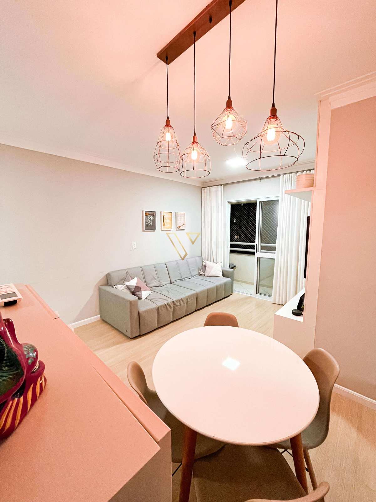 Apartamento no Edifício Rio das Pedras no coração do Aquarius com sacada, andar alto e vista definitiva - Vex Imóveis