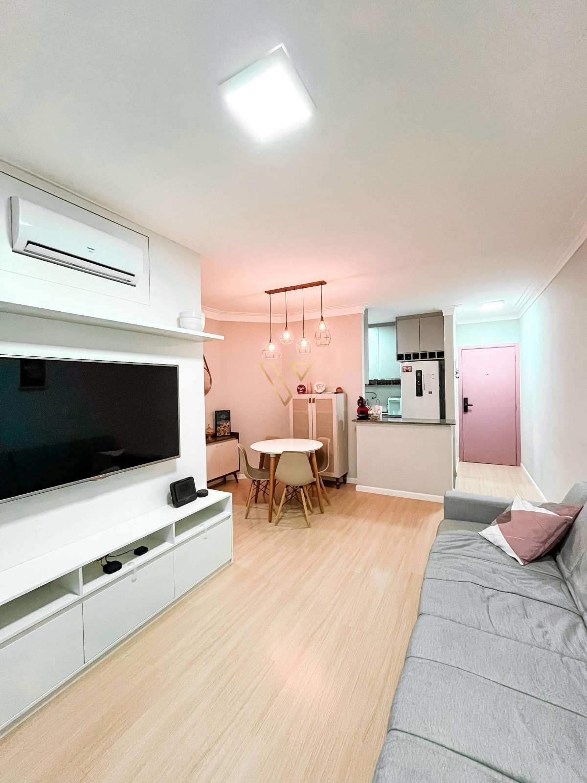 Apartamento no Edifício Rio das Pedras no coração do Aquarius com sacada, andar alto e vista definitiva - Vex Imóveis