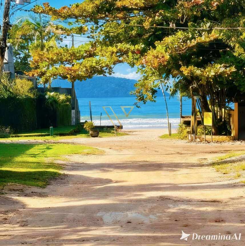 Condomínio Requinte do Sapé, em Maranduba, Ubatuba, este belíssimo apartamento está a poucos passos do mar ! - Vex Imóveis