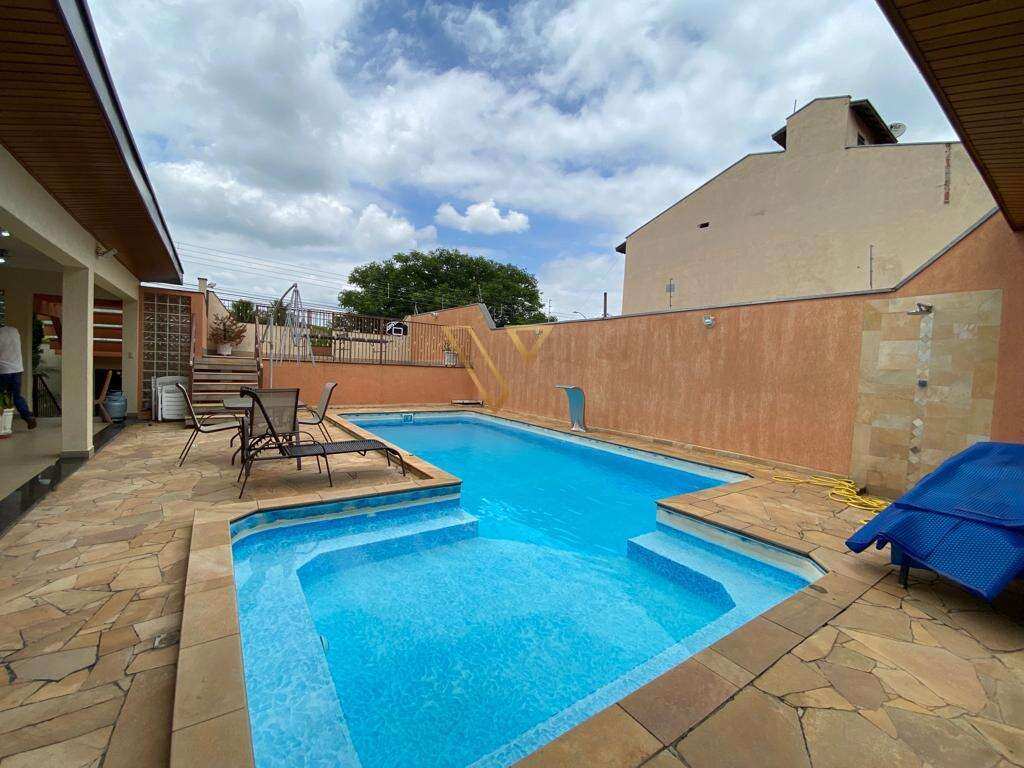 Casa em Caçapava, Parque Residencial Santo André, com 3 quartos, 228m² - Vex Imóveis