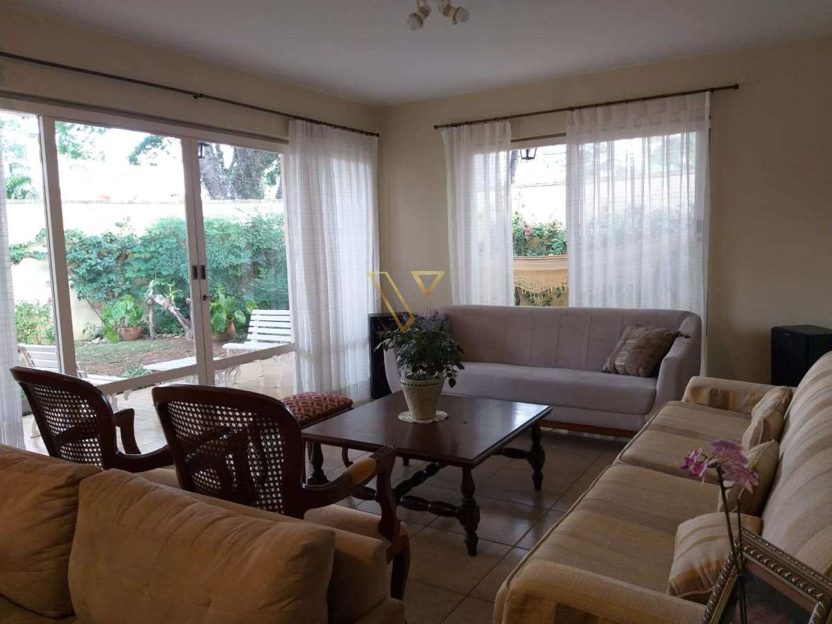 Excelente CASA no Jardim Esplanada, bairro tradicional e altamente valorizado, a região oferece infraestrutura completa. - Vex Imóveis