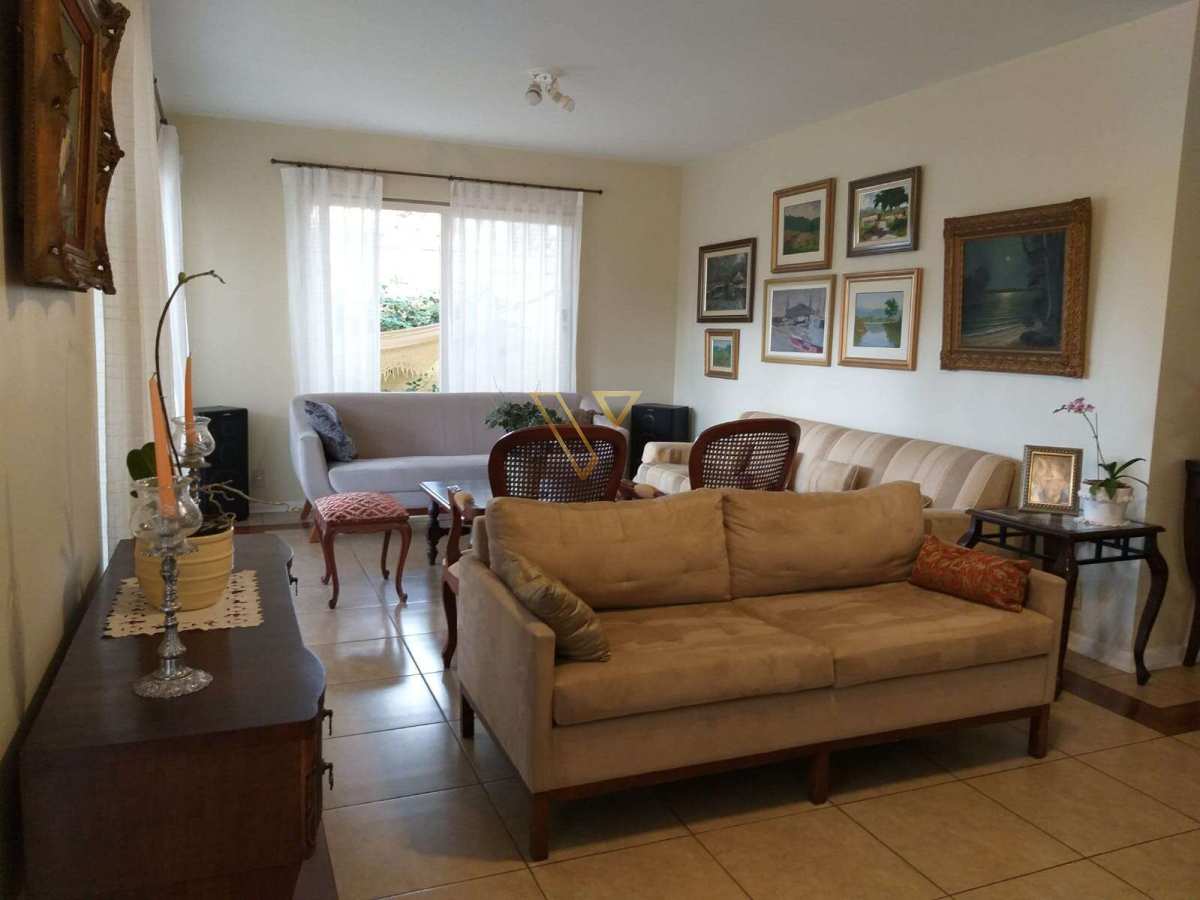 Excelente CASA no Jardim Esplanada, bairro tradicional e altamente valorizado, a região oferece infraestrutura completa. - Vex Imóveis