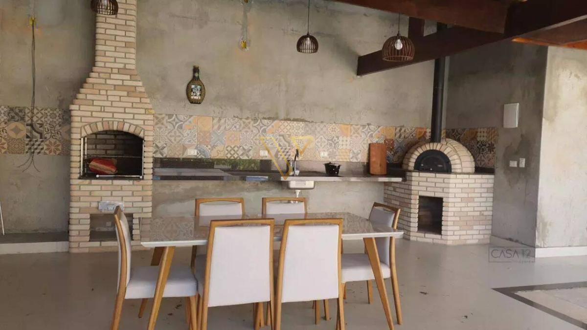 Apresentamos esta magnífica casa de luxo situada em um dos bairros mais desejados de São José dos Campo Jardim Esplanada - Vex Imóveis