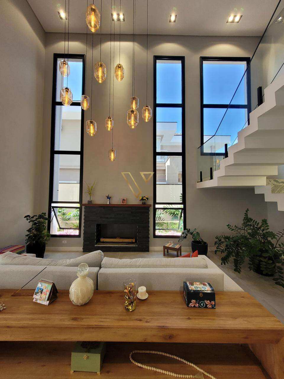 CASA DE ALTO PADRÃO NA REGIÃO DO AQUARIUS ,530 M² DE TERRENO E 390 M² DE AREA CONSTRUIDA - Vex Imóveis