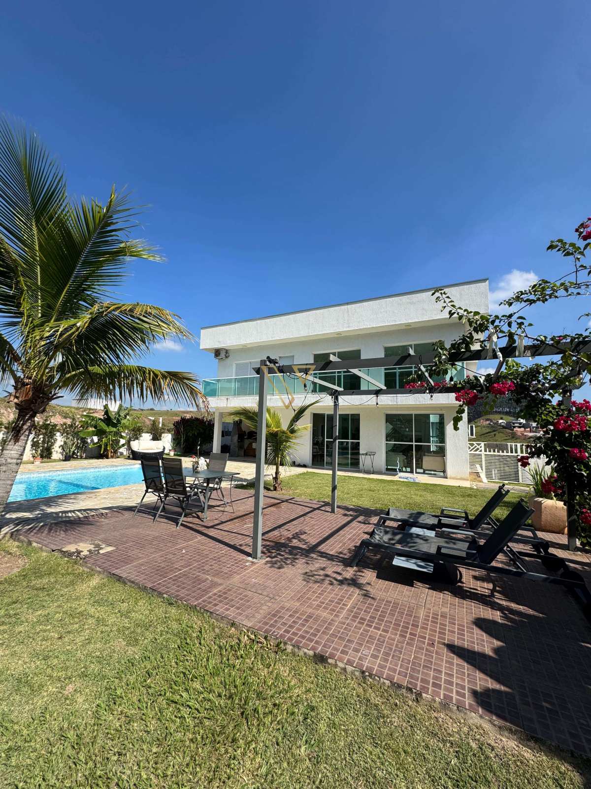 Sobrado de Alto Padrão no Condomínio Mirante do Vale – Jacareí/SP - Vex Imóveis