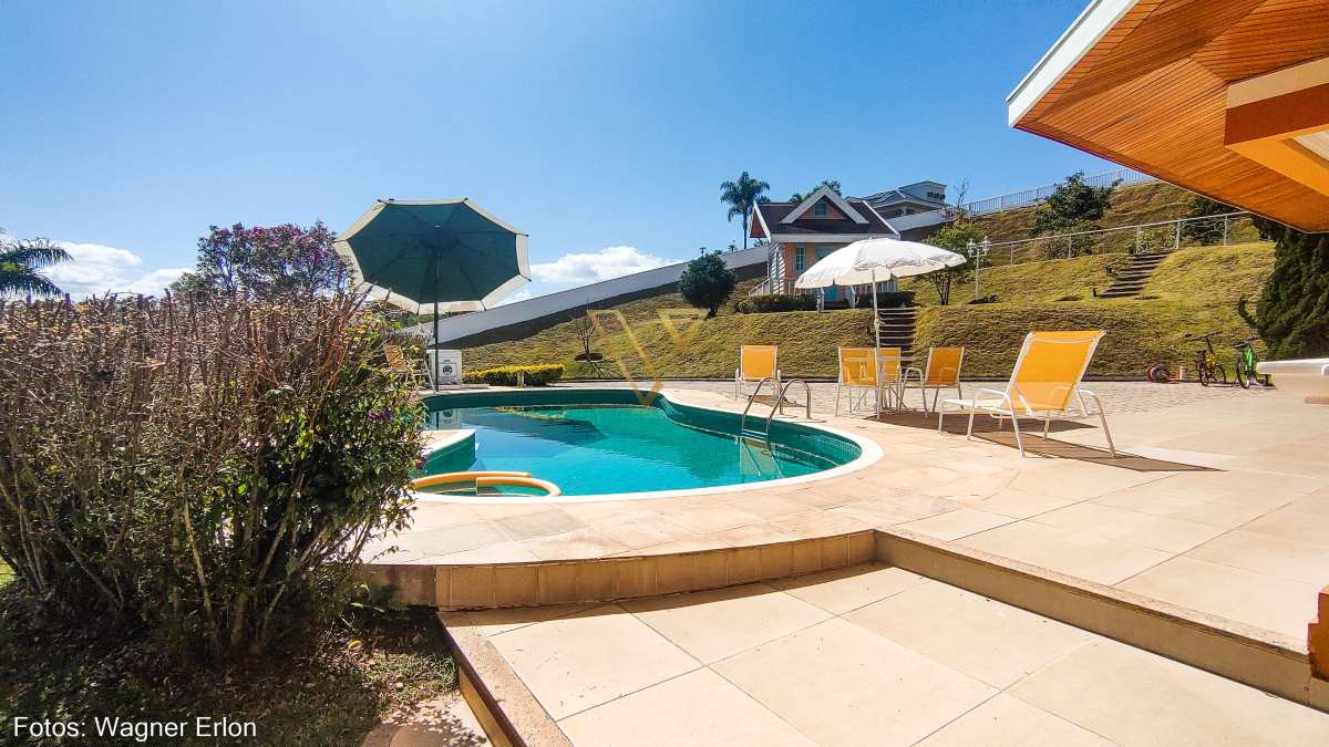 Casa em Condomínio Fechado – Quinta dos Lagos, Paraibuna Arquitetura: Estilo Vitoriano Moderno - Vex Imóveis