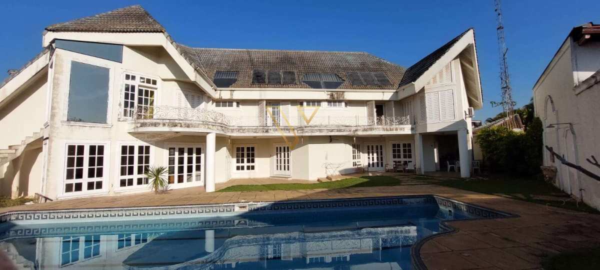 Casa com Arquitetura Única no Jardim das Colinas - Vex Imóveis