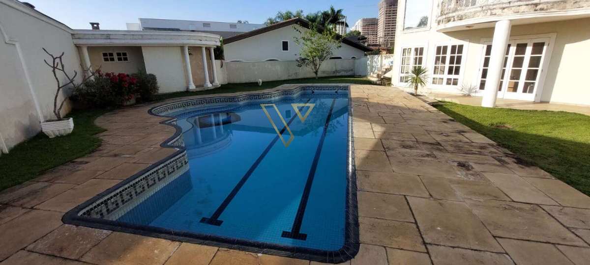 Casa com Arquitetura Única no Jardim das Colinas - Vex Imóveis