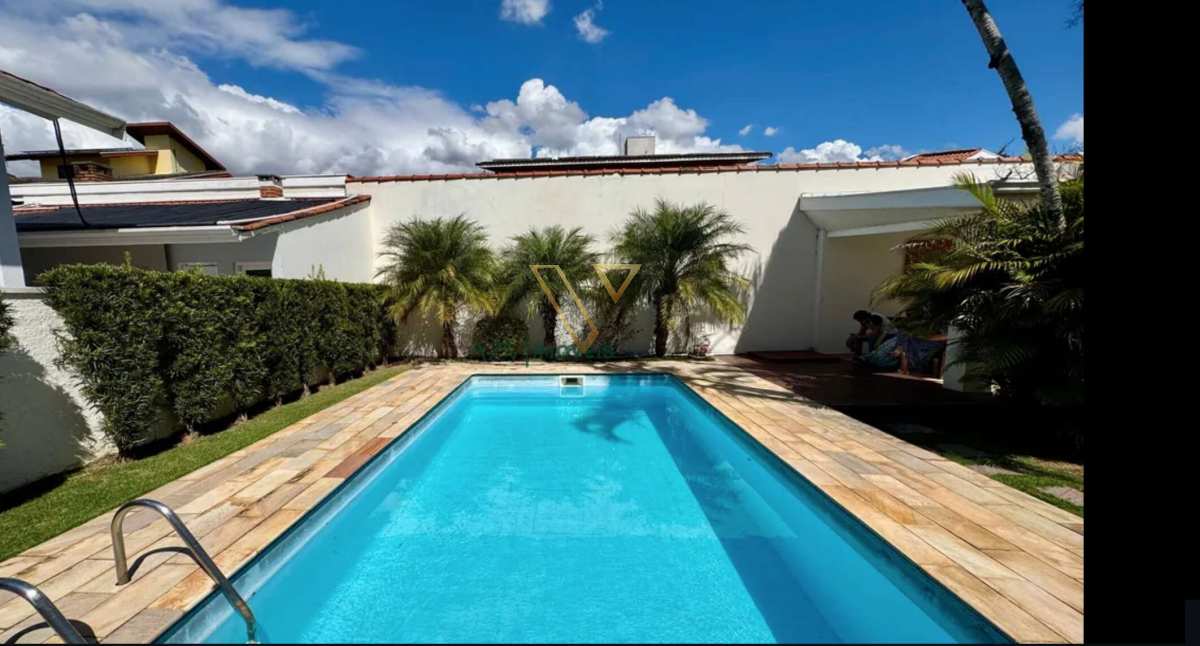 Sobrado no Condomínio Esplanada do Sol, Jardim Esplanada - Vex Imóveis