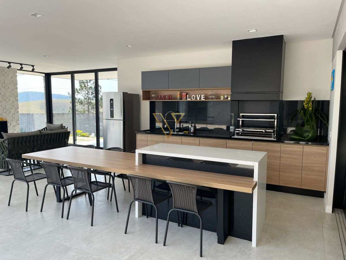 Seu Refúgio no Condomínio Village Paraibuna - Vex Imóveis