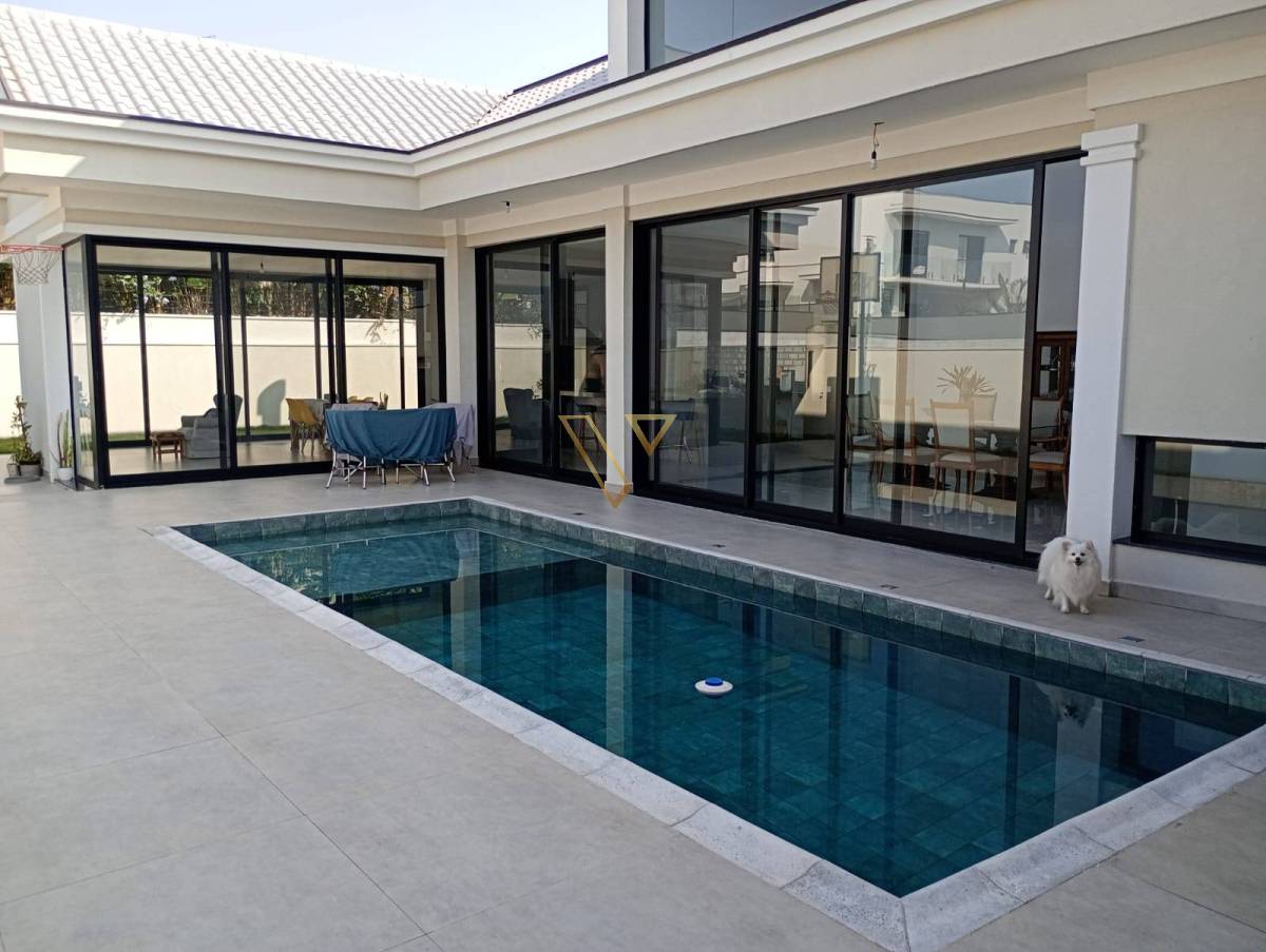 Residência de Alto Padrão Reserva do Paratehy Norte – Estilo Neoclássico Moderno - Vex Imóveis