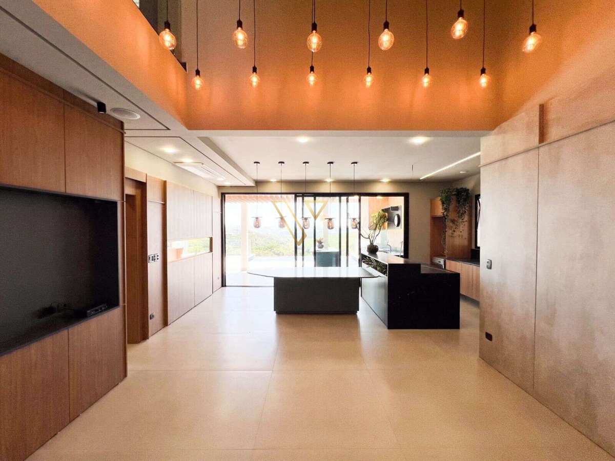 Residência no Alphaville, projetada para oferecer conforto, sofisticação e lazer completo em um dos endereços mais desejados da região. - Vex Imóveis