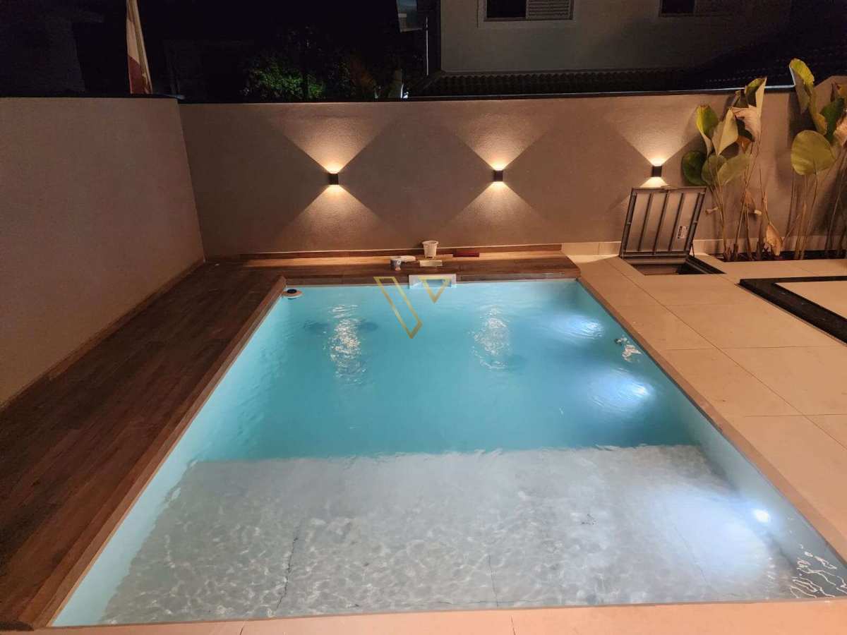 SOBRADO NOVO DE ALTO PADRÃO À VENDA – CONDOMÍNIO ALTOS DA SERRA - Vex Imóveis