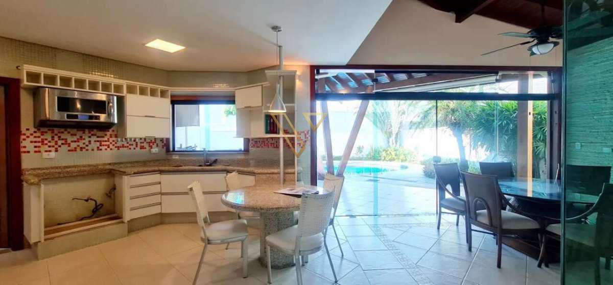 Seu Refúgio de Luxo no Esplanada do Sol / 450 m² de terreno e 335 m² de area construída 4 Suites ,elevador ,lareira ,sauna de mergulho ! - Vex Imóveis