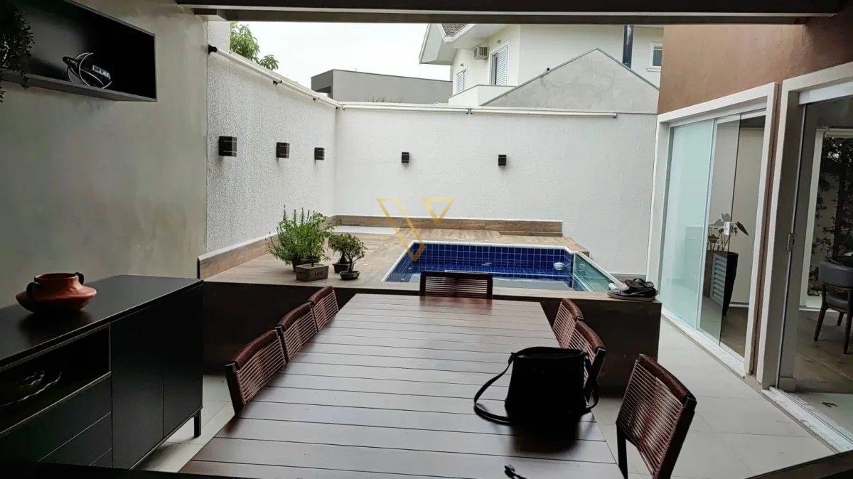 CASA EM CONDOMINIO DE ALTO PADRÃO , FLORADAS DO PARATHEY . - Vex Imóveis