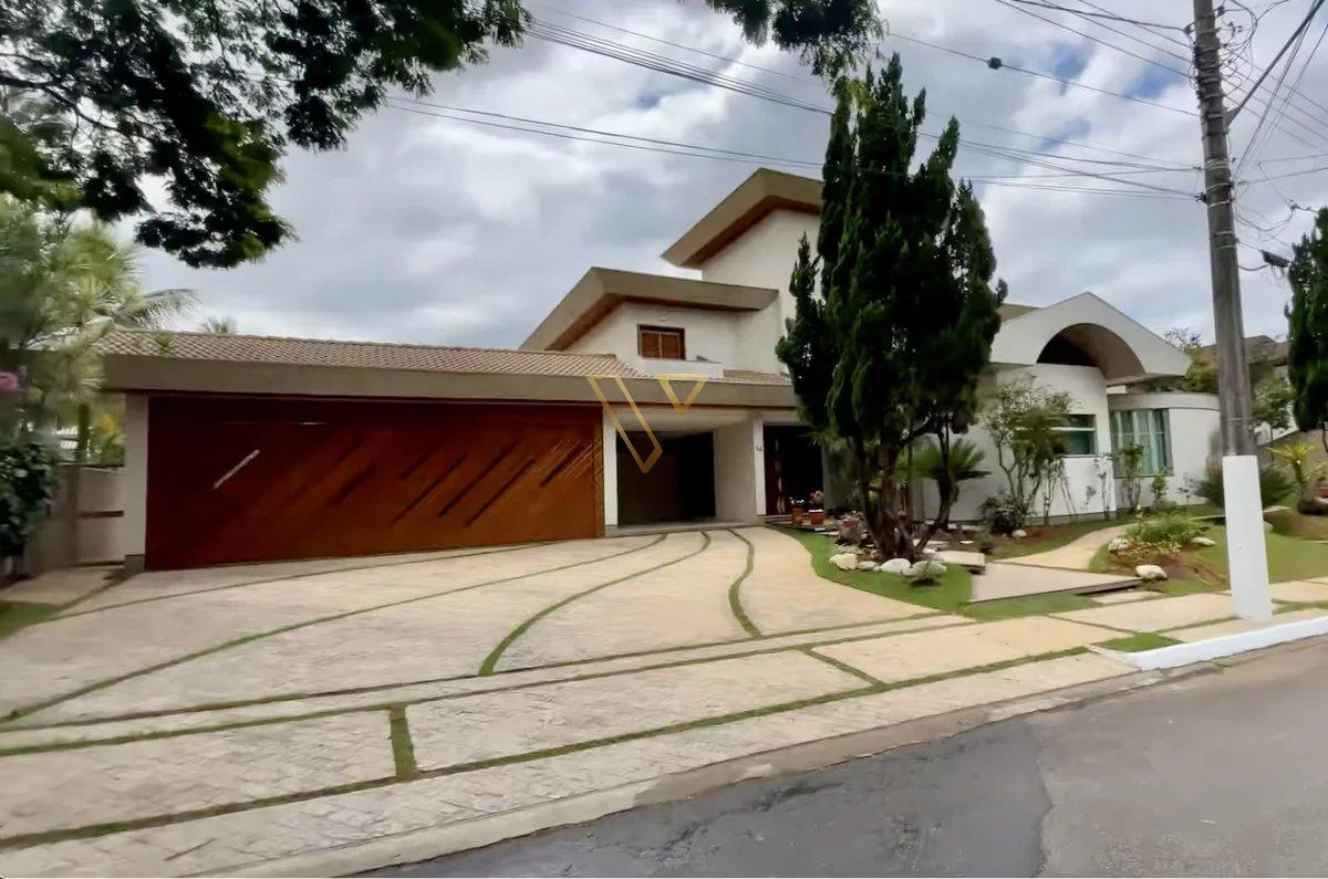 Esta é a casa dos seus sonhos! Uma verdadeira obra-prima, esta residência oferece luxo, conforto e exclusividade em todos os detalhes. Localizada no p - Vex Imóveis