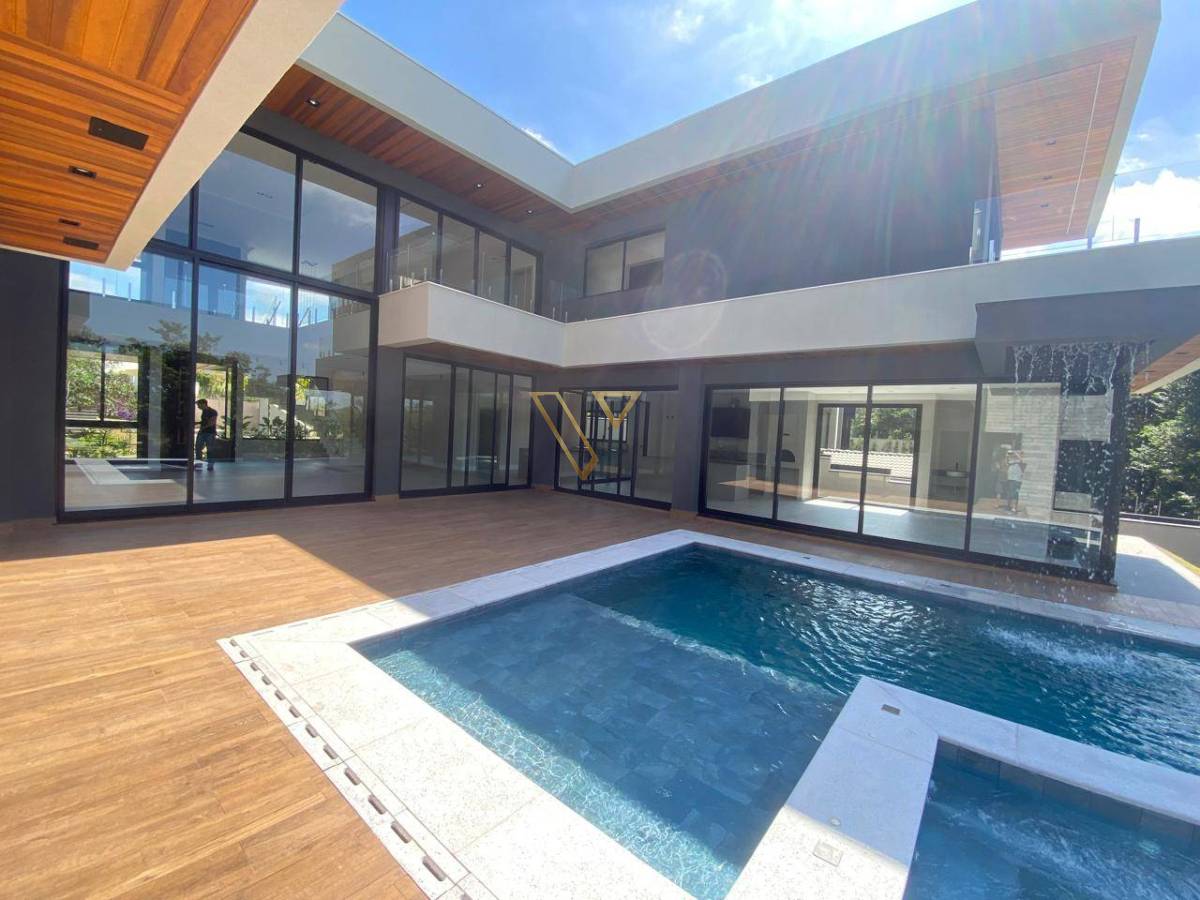 Residência de alto padrão que combina elegância, tecnologia e bem-estar no Reserva do Parathey Norte . - Vex Imóveis