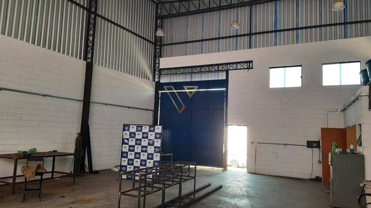 Oportunidade Imperdível – Galpão Industrial no Chácaras Reunidas! - Vex Imóveis