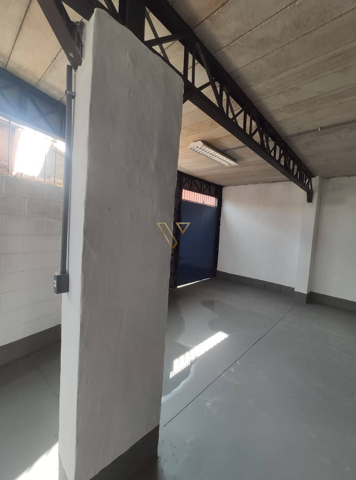 Oportunidade Imperdível – Galpão Industrial no Chácaras Reunidas! - Vex Imóveis