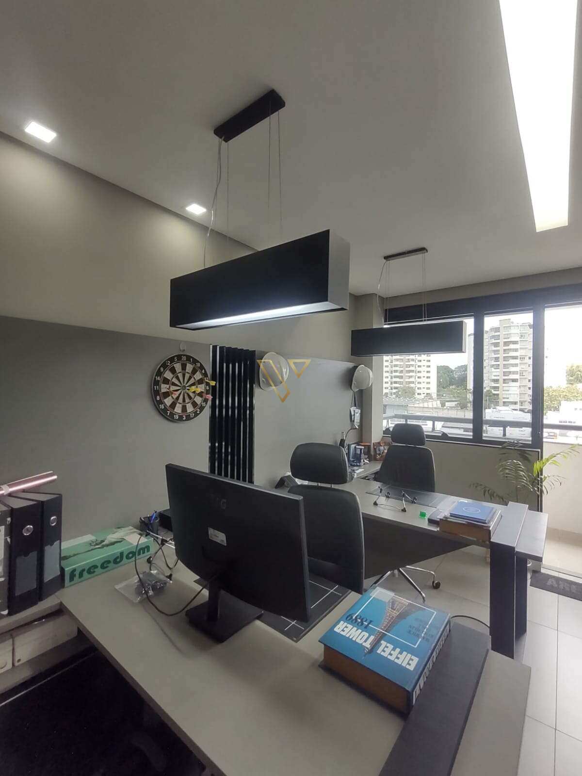 LINDA SALA COMERCIAL COM SACADA ,MOBILIADA  NA Av NELSON DAVILA - Vex Imóveis