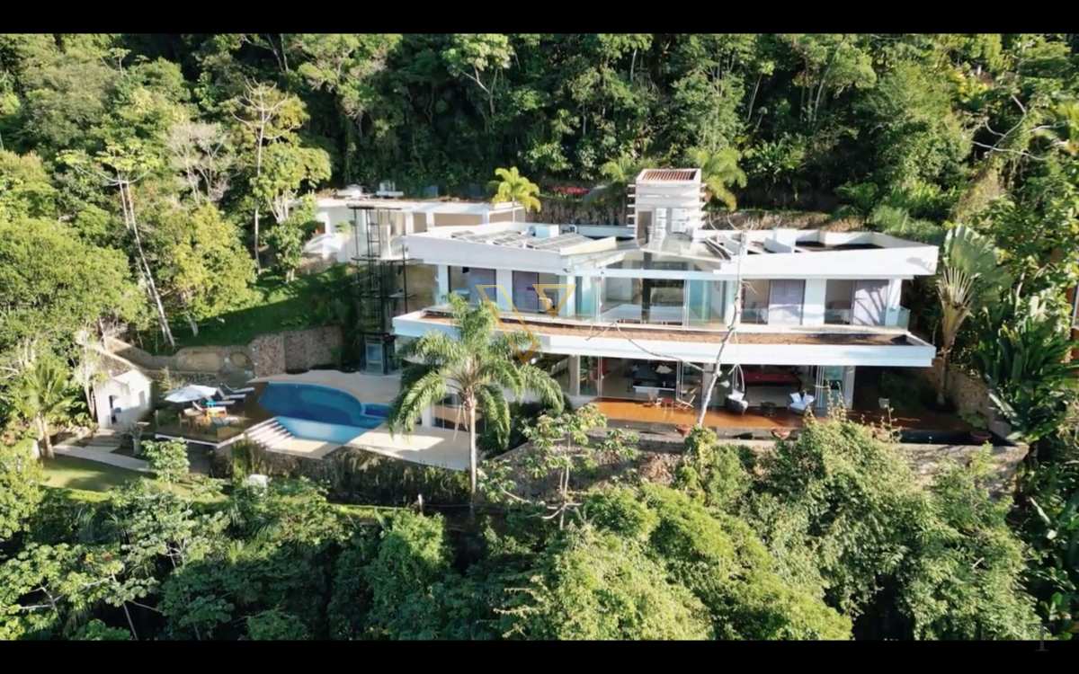 Mansão com vista para o mar dentro do condominio de Alto Padrão na Praia Vermelha do Sul em Ubatuba -SP - Vex Imóveis