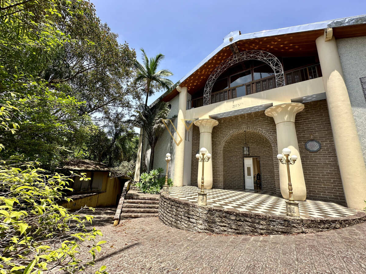 Mansão no Condominio de Alto Padrão Quinta das Flores - Vex Imóveis