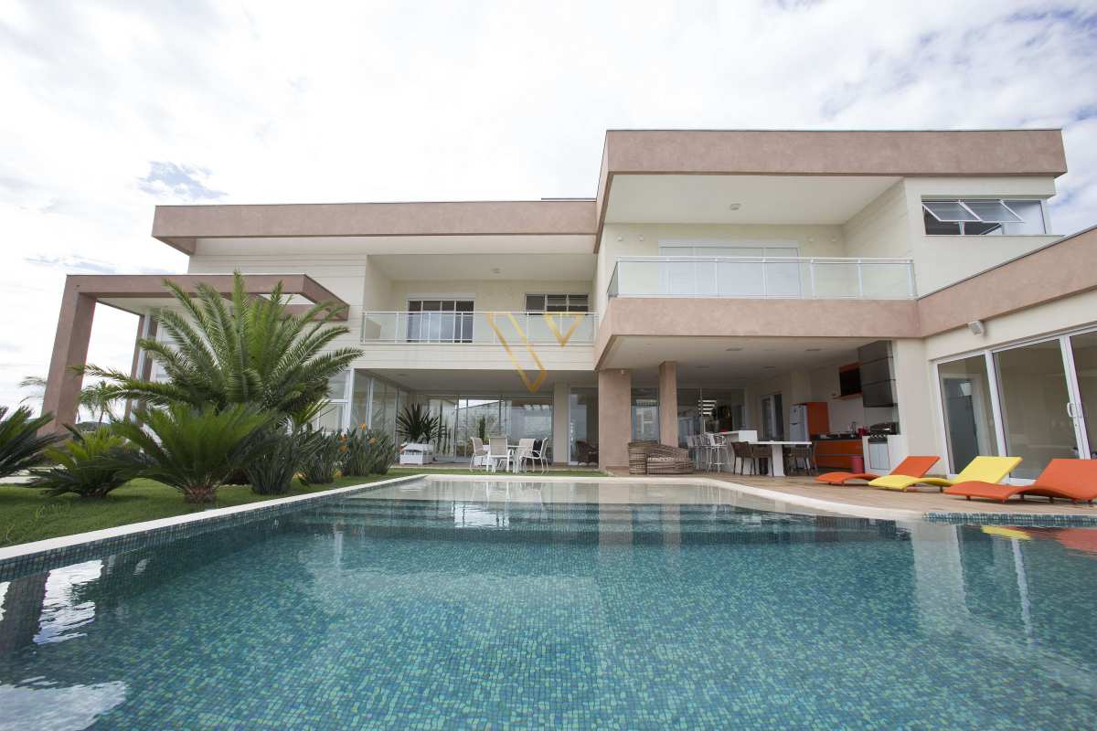 Residência Contemporânea de Luxo no Altos da Quinta ,Elegância, Tecnologia e Natureza em Harmonia