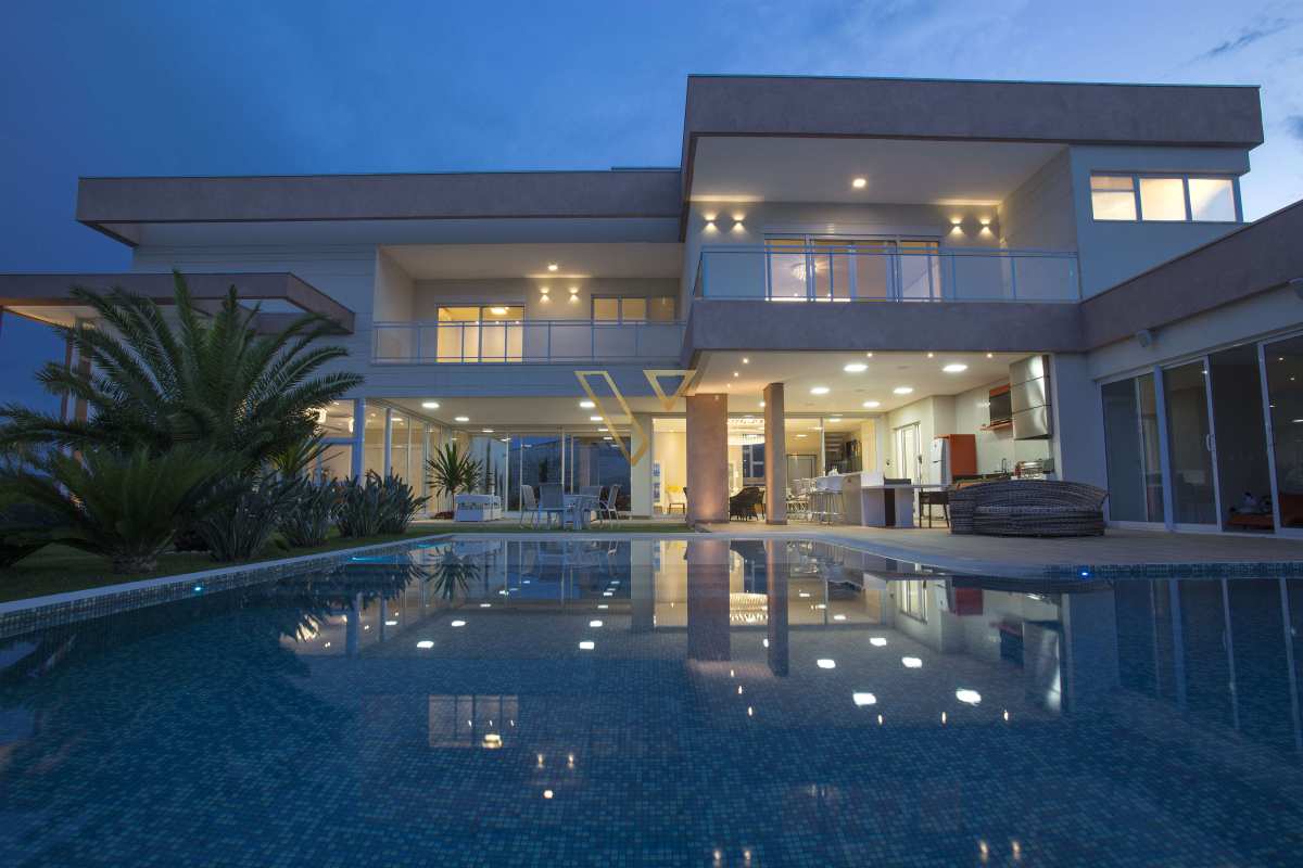 Residência Contemporânea de Luxo no Altos da Quinta ,Elegância, Tecnologia e Natureza em Harmonia - Vex Imóveis