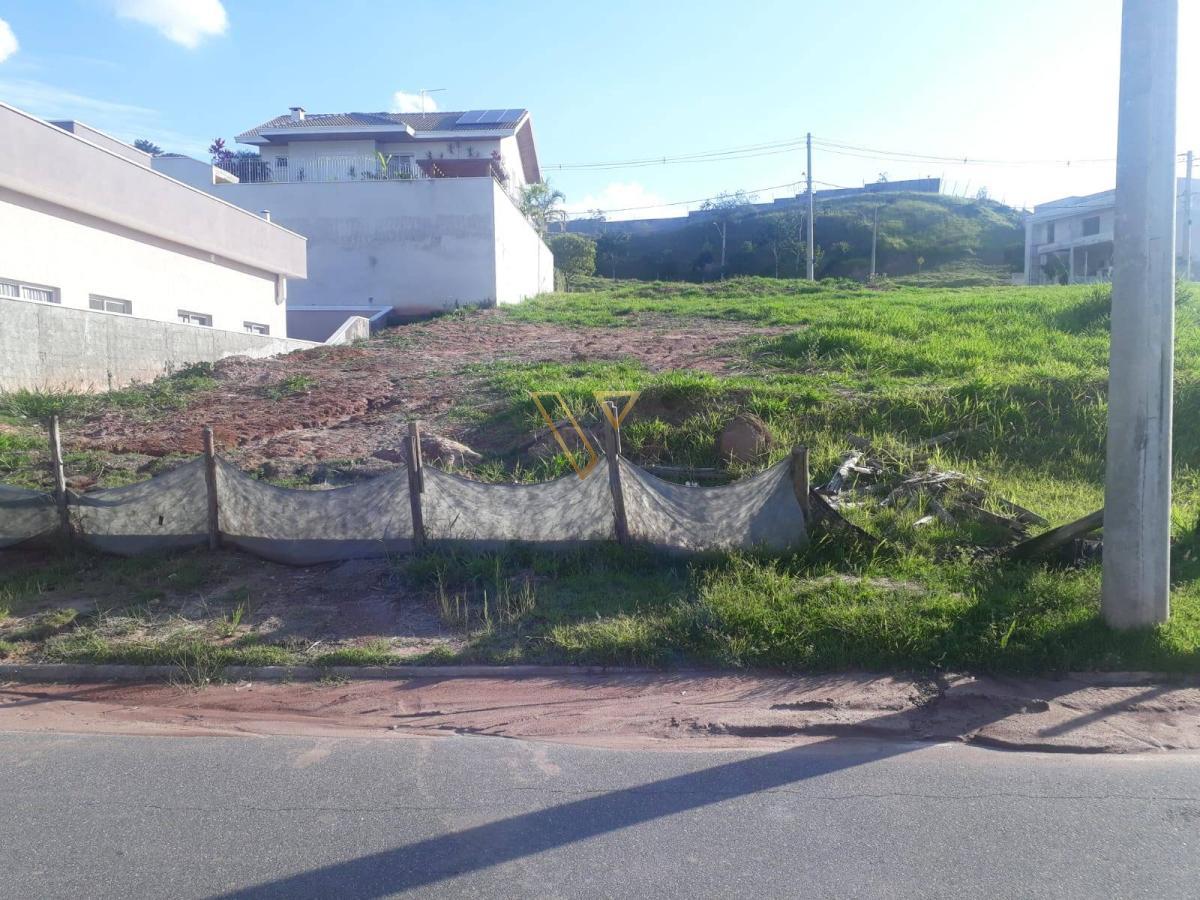 ATENÇÃO CONSTRUTORES , OPORTUNIDADE ÚNICA, TERRENO LEVE ACLIVE COM 362 M² NO CONDOMÍNIO RESIDENCIAL VERANA . - Vex Imóveis